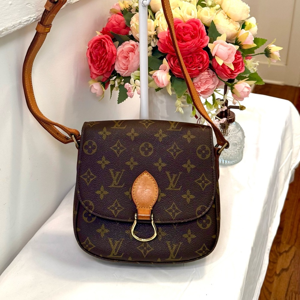 ☁️Louis Vuitton Small St Cloud Crossbody☁️